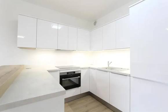 Pronájem bytu 2+kk,  Brno - Ponava,  ul. U Červeného mlýna, sklepní kóje, lodžie, 2 garážové stání