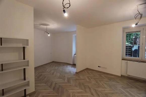 Pronájem bytu 2+kk, Brno - střed, byt po rekonstrukci, částečně zařízené, ul. Pekařská