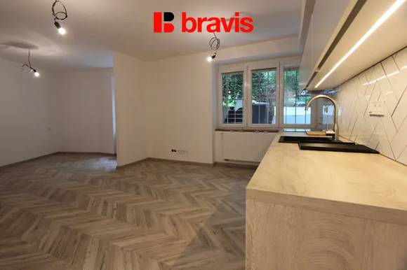 Pronájem bytu 2+kk, Brno - střed, byt po rekonstrukci, částečně zařízené, ul. Pekařská
