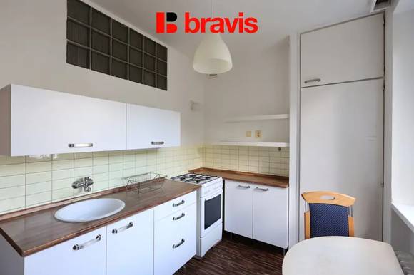 Pronájem bytu 1+1 37 m², Brno - Židenice, ulice Došlíkova, balkon, sklep
