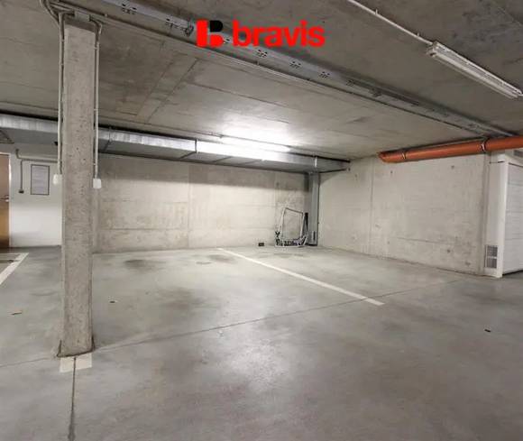 Pronájem bytu 1+kk, Brno - Lesná, Dusíkova ulice, garážové stání, sklep, balkón