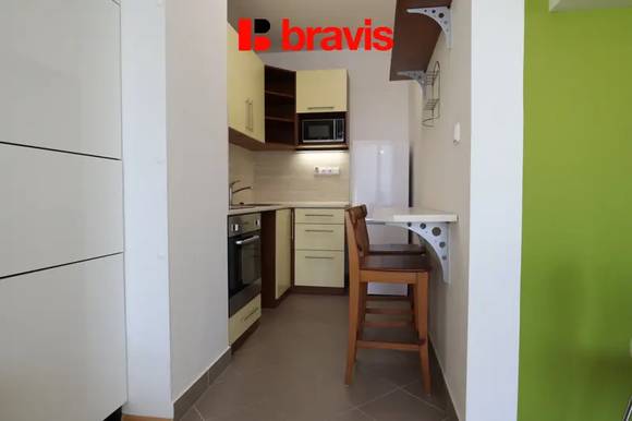Pronájem bytu 1+kk, Brno - Lesná, Dusíkova ulice, garážové stání, sklep, balkón