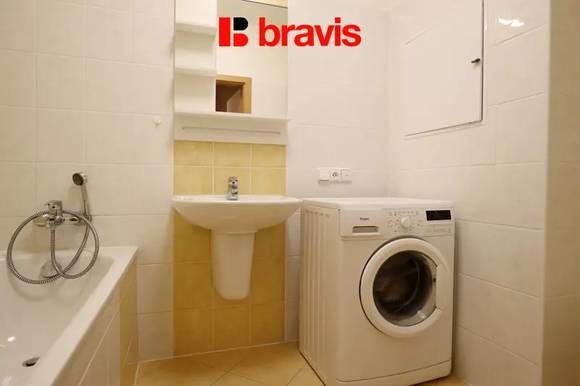 Pronájem bytu 1+kk, Brno - Lesná, Dusíkova ulice, garážové stání, sklep, balkón