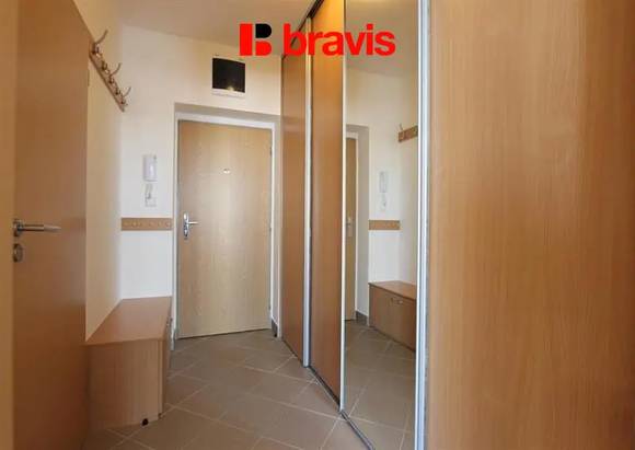 Pronájem bytu 1+kk, Brno - Lesná, Dusíkova ulice, garážové stání, sklep, balkón