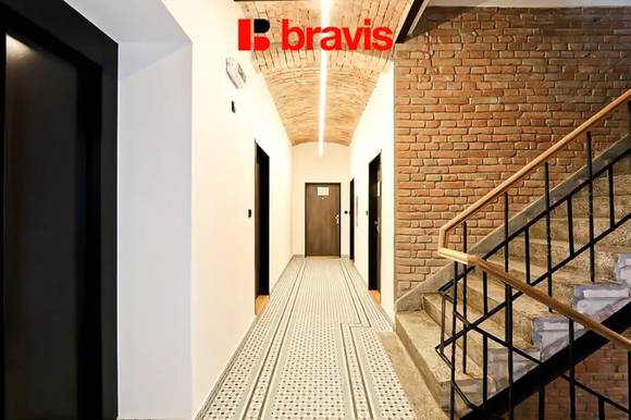 Pronájem bytu 2+kk, Brno - Zábrdovice, ul. Francouzská, výtah, po kompletní rekonstrukci