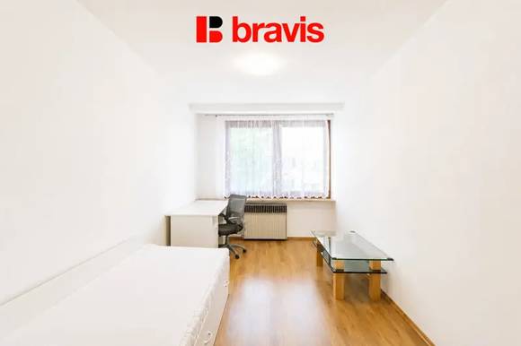 Pronájem bytu 3+1 se zahradou k užívání, 90 m², sdílené studentské bydlení, Masarykova čtvrť – Jeřabinová