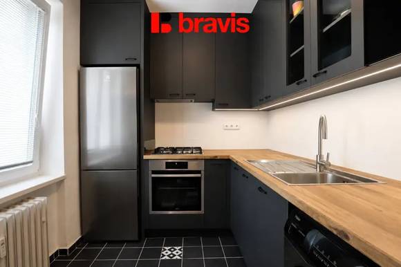 Pronájem bytu 2+1 54 m², Brno - Trýbova, Balkon