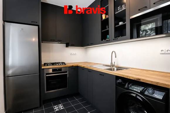 Pronájem bytu 2+1 54 m², Brno - Trýbova, Balkon
