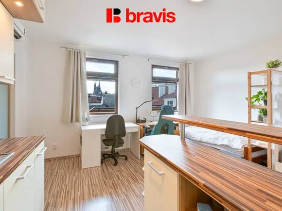 Pronájem bytu 1+kk, Brno - Trnitá, ulice Křenová, klimatizace, dobrá dostupnost do centra