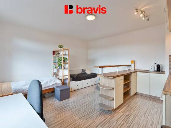 Pronájem bytu 1+kk, Brno - Trnitá, ulice Křenová, klimatizace, dobrá dostupnost do centra