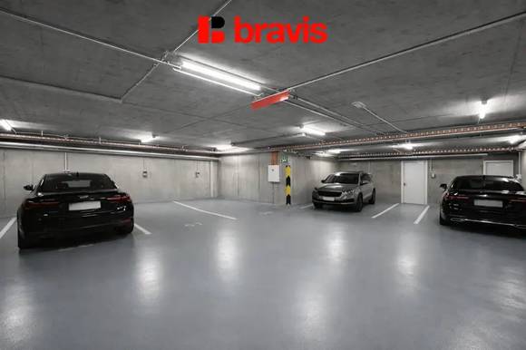 Pronájem garážového stání v bytovém domě Rybářka, ul. Rybářská, Brno - Staré Brno