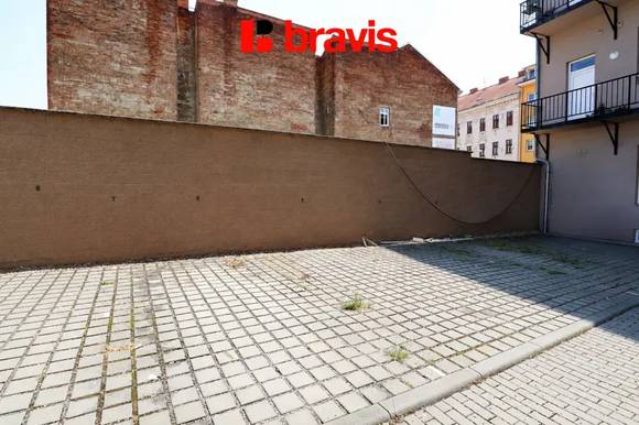Pronájem bytu 2+kk 60 m², Brno - Zábrdovice, parkovací stání, nezařízený