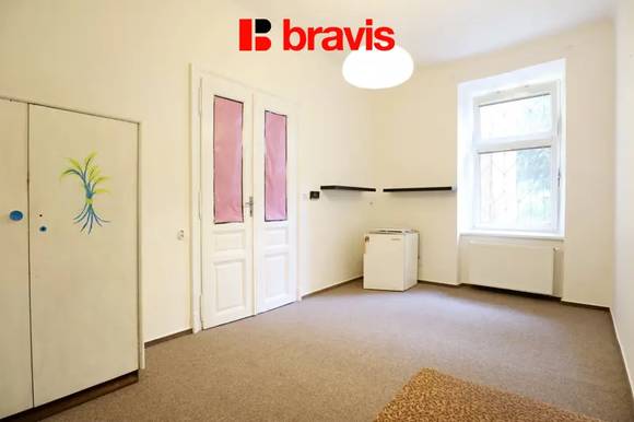 Pronájem prostorného bytu 4+1, 108 m² - Brno Veveří, možné i pro studenty, centrum města, skvělá lokalita