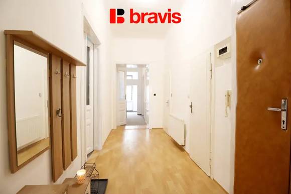 Pronájem prostorného bytu 4+1, 108 m² - Brno Veveří, možné i pro studenty, centrum města, skvělá lokalita