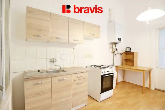Pronájem prostorného bytu 4+1, 108 m² - Brno Veveří, možné i pro studenty, centrum města, skvělá lokalita