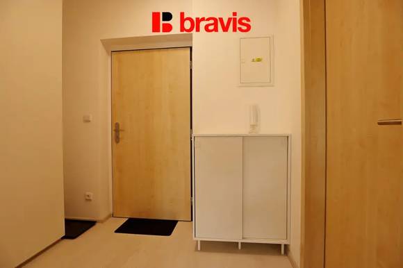Pronájem bytu 1+kk, Brno - Starý Lískovec, ulice U Leskavy, zařízený, balkon