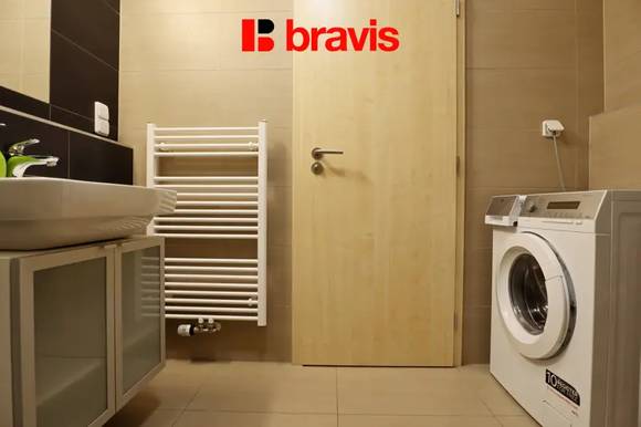 Pronájem bytu 1+kk, Brno - Starý Lískovec, ulice U Leskavy, zařízený, balkon