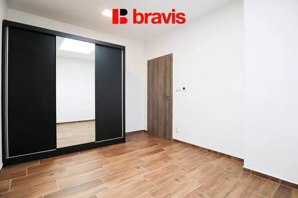 Pronájem bytu 2+kk, Česká u Brna, balkon, parkovací stání