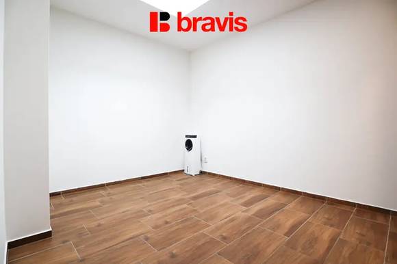Pronájem bytu 2+kk, Česká u Brna, balkon, parkovací stání