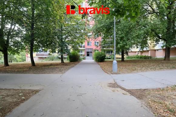 Pronájem bytu 1+kk, Brno - Bohunice, okrouhlá ulice, balkon, sklep