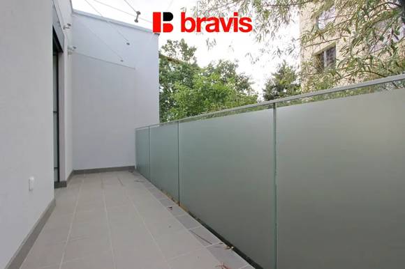 Podnájem bytu 3+kk,  ulice Úpatní, Brno - Nový Lískovec, balkon, klimatizace, možnost parkování