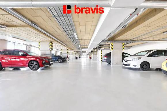 Pronájem garážového stání 12 m², Ul. Nad Přehradou, Brno - Bystrc