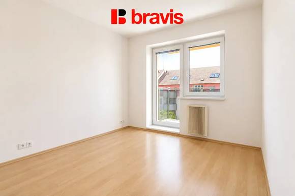 Pronájem bytu 3+kk, Brno - Řečkovice, Nachová ulice, částečně zařízený, balkon, sklep, žádaná lokalita