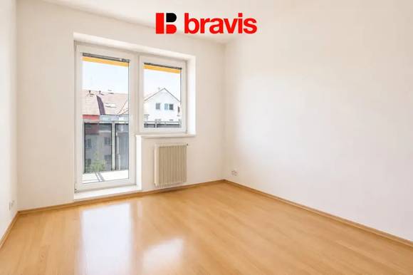 Pronájem bytu 3+kk, Brno - Řečkovice, Nachová ulice, částečně zařízený, balkon, sklep, žádaná lokalita