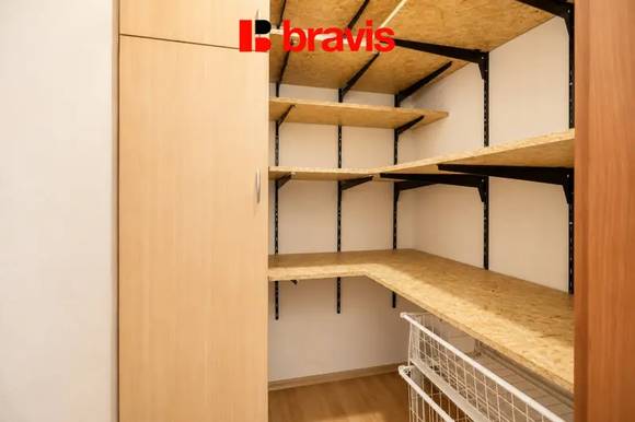 Pronájem bytu 3+kk, Brno - Řečkovice, Nachová ulice, částečně zařízený, balkon, sklep, žádaná lokalita