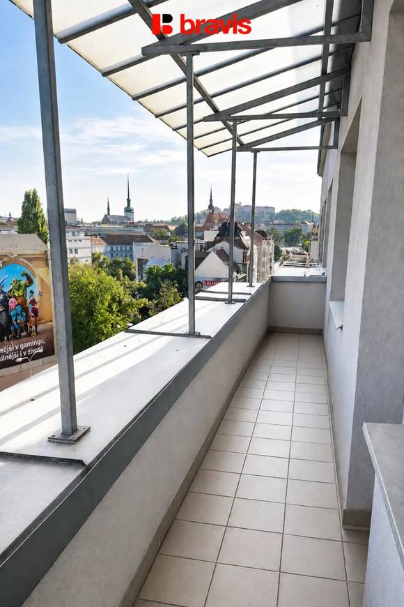 Pronájem slunného bytu 2+1, Brno-střed, ul. Milady Horákové, balkon, sklep, internet v ceně