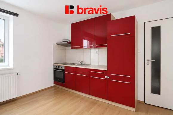 Pronájem bytu 2+kk, Rosice, garážové stání