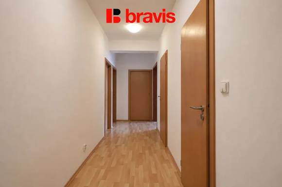 Pronájem bytu 3+kk, Brno - Starý Lískovec, ulice U Leskavy, šatna, částečně zařízený, balkon