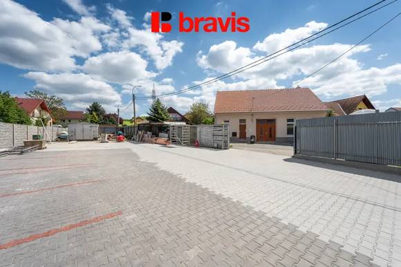 Pronájem moderní novostavby bytu 1+kk, Černovice: Charbulova, parkování v ceně, výhodna prvního nájemníka