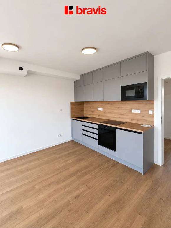Pronájem moderní novostavby bytu 1+kk, Černovice: Charbulova, parkování v ceně, výhodna prvního nájemníka