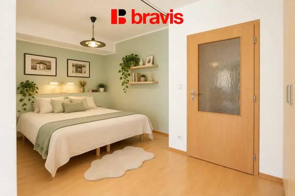 Pronájem prostorného bytu 1+kk se spací nikou, Brno - Staré Brno, ulice Vodní, balkon, kompletně zařízený