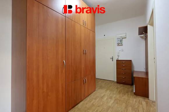 Pronájem bytu 1+1, Brno - střed, ul. Kounicova, balkon, částečně zařízený
