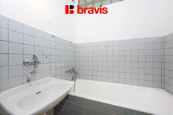Prodej bytu  3+1, ulice Studená, Brno-Lesná, balkón, dva sklepy