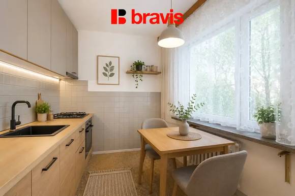 Prodej bytu  3+1, ulice Studená, Brno-Lesná, balkón, dva sklepy