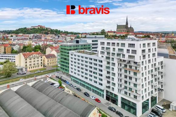 Pronájem částečně zařízeného moderního bytu 1+kk, rezidence NOVÉ SADY, ul. Fuchsova, novostavba, klimatizace, balkon, garážové stání