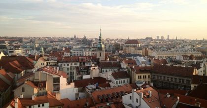 Jak dlouho trvá prodat byt svépomocí vs. přes RK