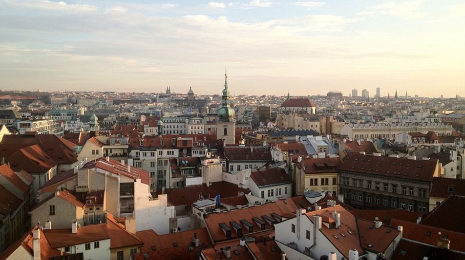 Jak dlouho trvá prodat byt svépomocí vs. přes RK