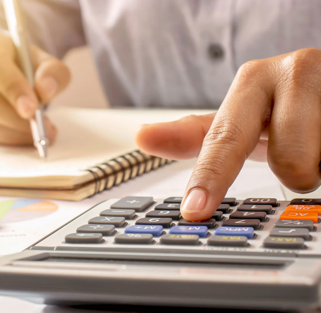 Víte, jaké daně souvisí s nabytím nemovitosti?