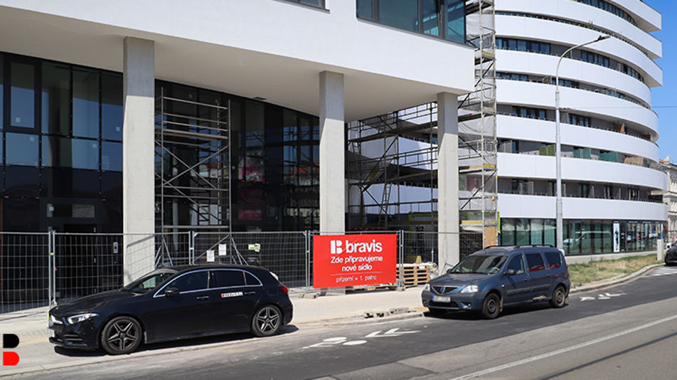 Stěhování BRAVIS? Ano. Měníme vlastní sídlo z Vídeňské 6 na Vídeňskou 4, máme nové logo, a to je teprve začátek