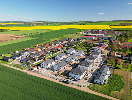 Rodinné domy a byty Hodějice